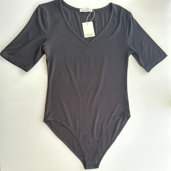 Black Deep V Neck Short Sleeve Tops Bodysuit for Women Clothing size medium - Picture 1 of 3
